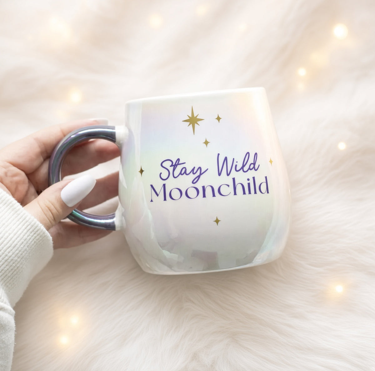 Irisierende Tasse „Stay Wild Moonchild“